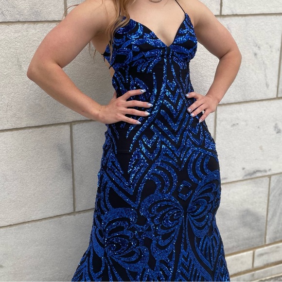 Prom Dress - Picture 4 of 4